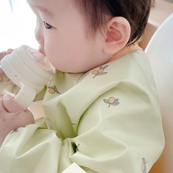 D7WF Водонепроницаемый Детский нагрудник с мультяшным принтом и карманом для еды, Фартук для рисования с длинными рукавами для кормления младенцев, Халат для новорожденных Изображение