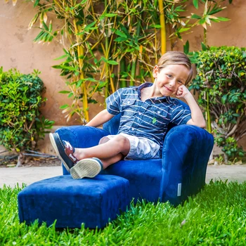 Круглое детское кресло Microsuede Темно-синего цвета с пуфиком Изображение